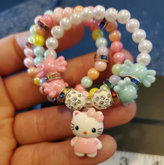 Hello Kitty Bracelet - Picture 2 of 4